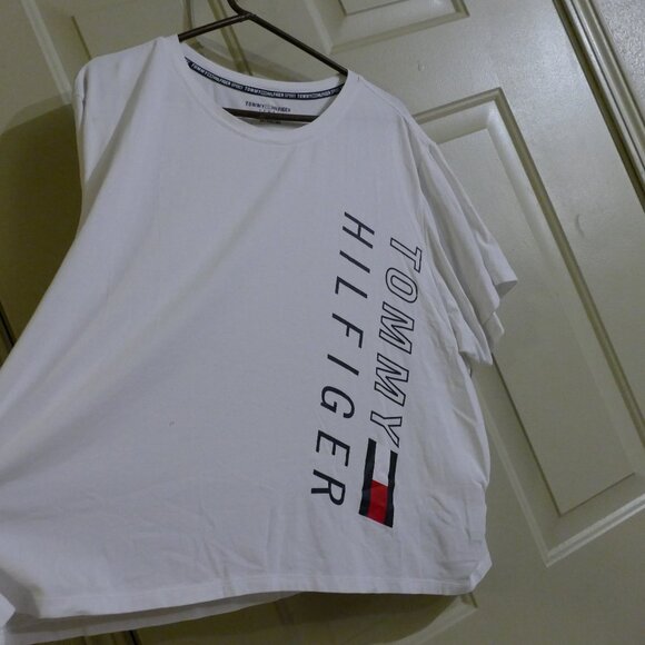 Tommy Hilfiger Sport Cropped White Logo T-Shirt - Picture 3 of 8